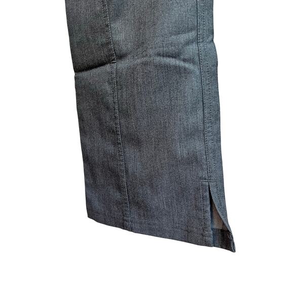 Figs Women's Kade Cargo Scrub Pants in Gray Size: Medium Petite (M/P) - Picture 4 of 5